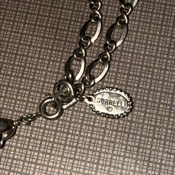 Sorrelli Silver Tone Necklace with movable charms - Picture 4 of 4
